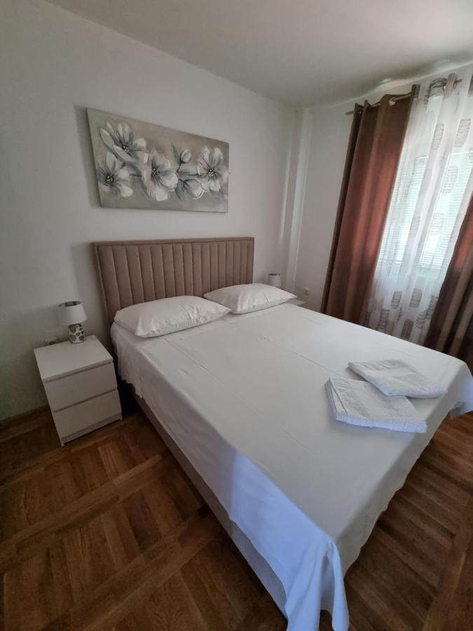 Apartments Ledic Krvavica Luaran gambar