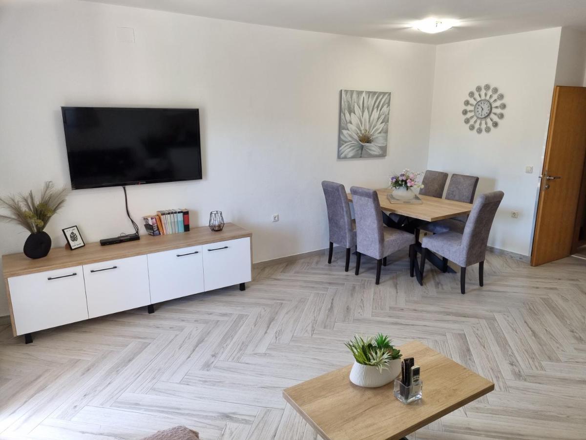 Apartments Ledic Krvavica Luaran gambar