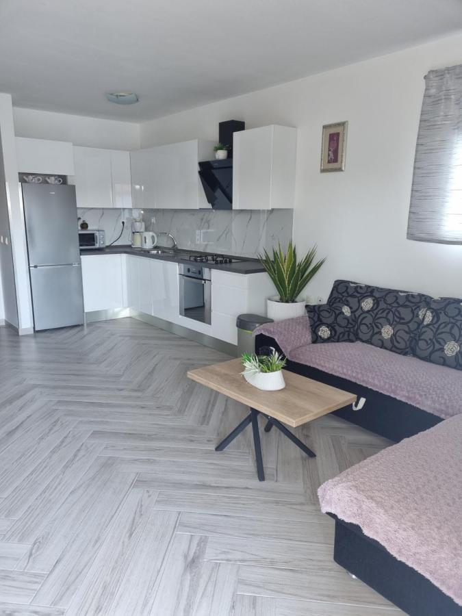Apartments Ledic Krvavica Luaran gambar